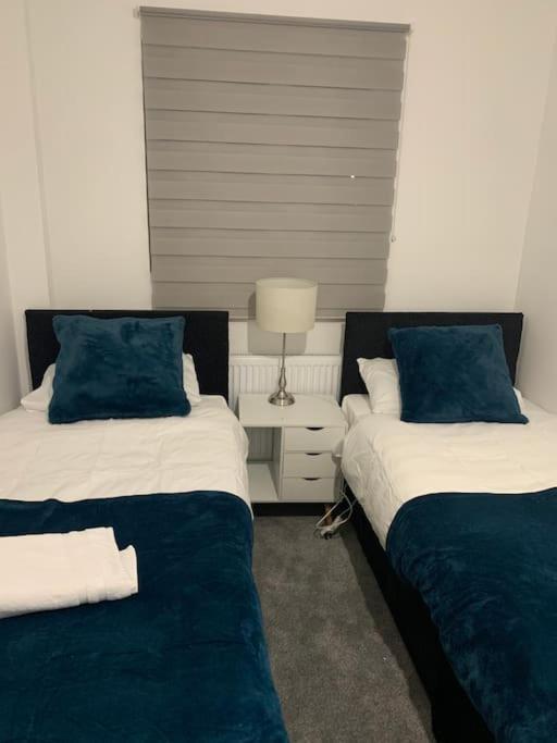 Holiday home Beautiful 5bedroom Hse-contractor/family/corporate *
